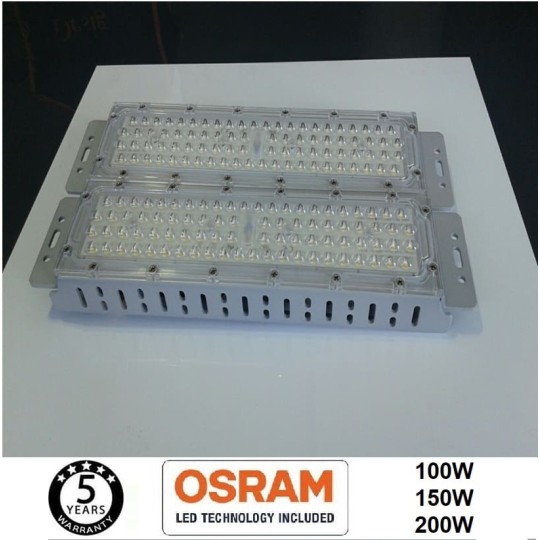 Proyector led 100w estación de servicio