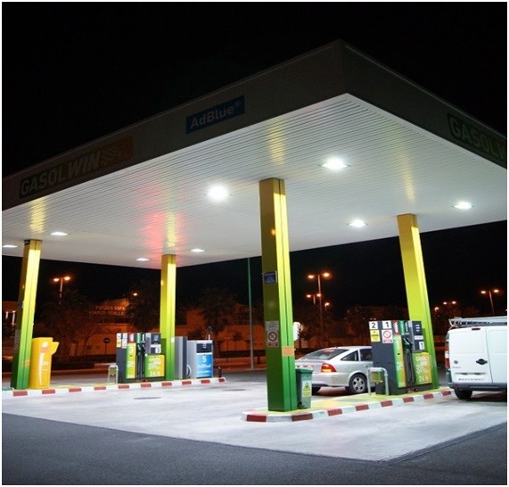 Proyector led 100w Philips estacion de servicio - gasolinera